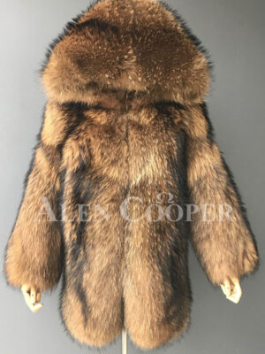 Real-raccoon-fur-winter-outerwear-with-stylish-hood-for-women